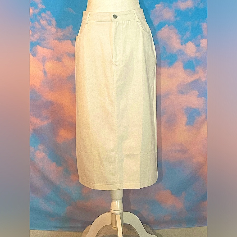 Stylish and Simple White Cotton Denim Midi Pencil Skirt (Small-Medium)